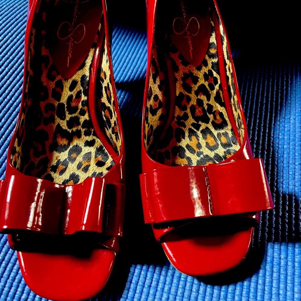 Jessica Simpson heels size 6